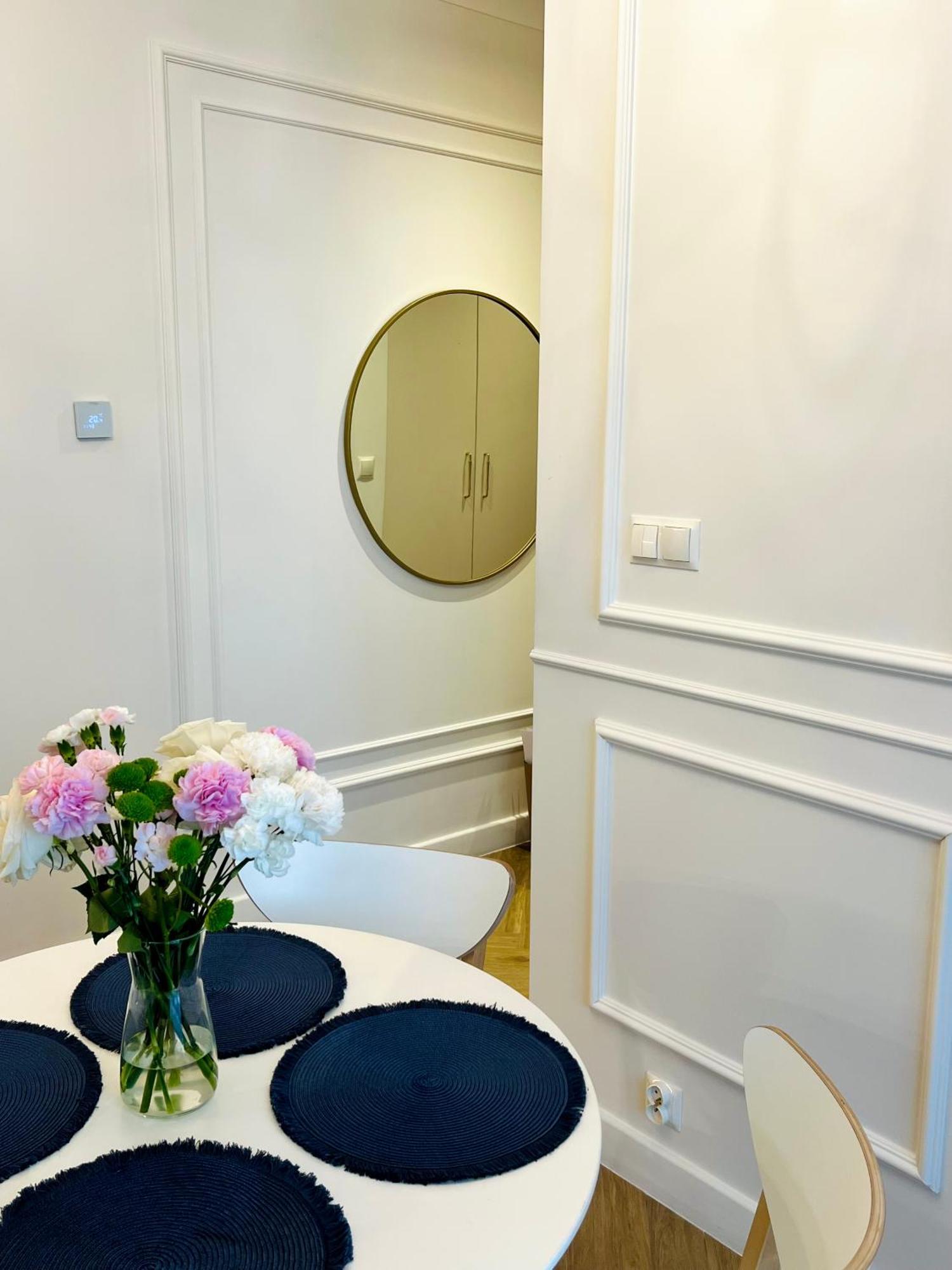 Apartment Atrium - Old Town Luxury - By Upstairs *