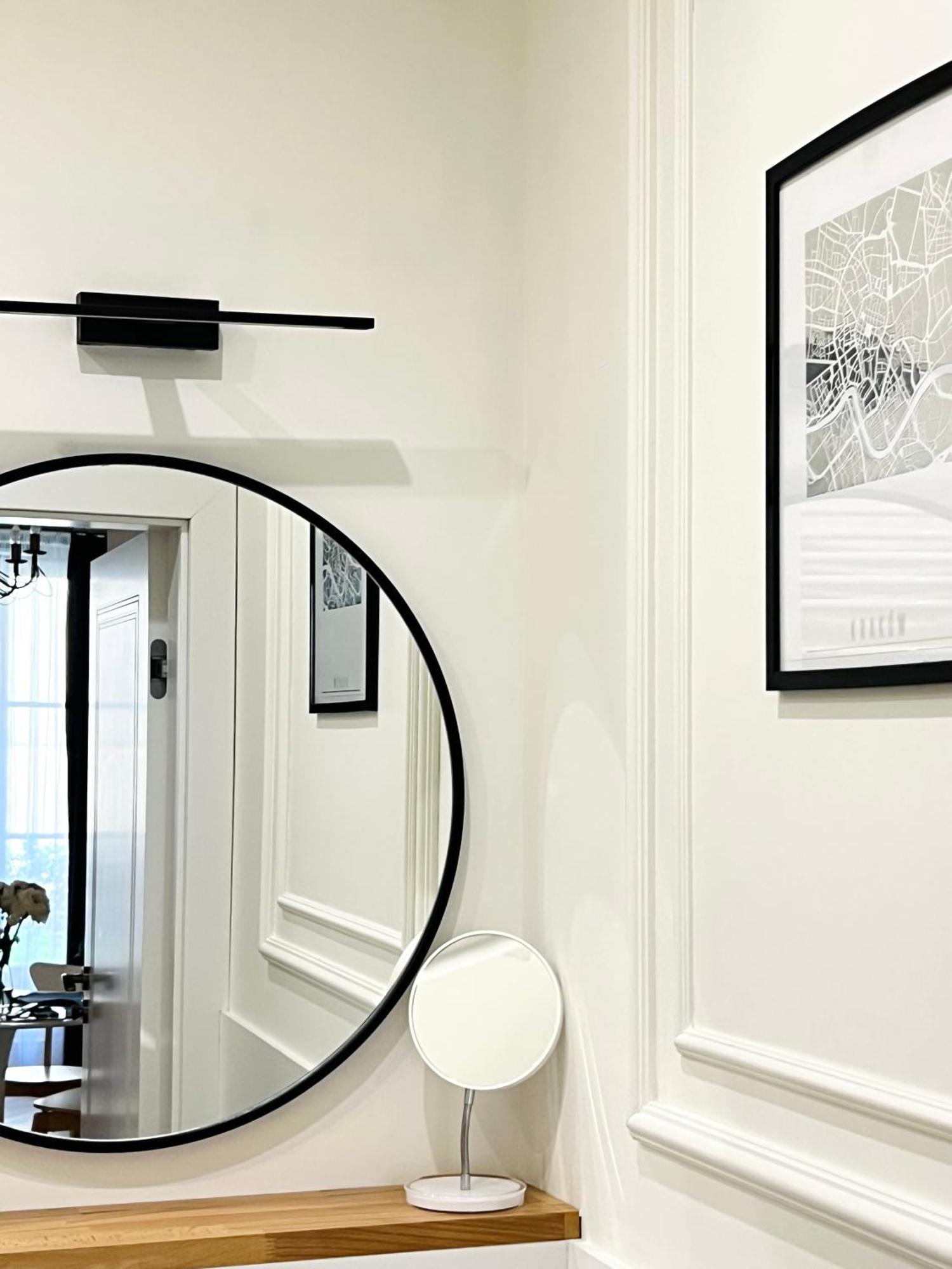 Atrium - Old Town Luxury - By Upstairs *