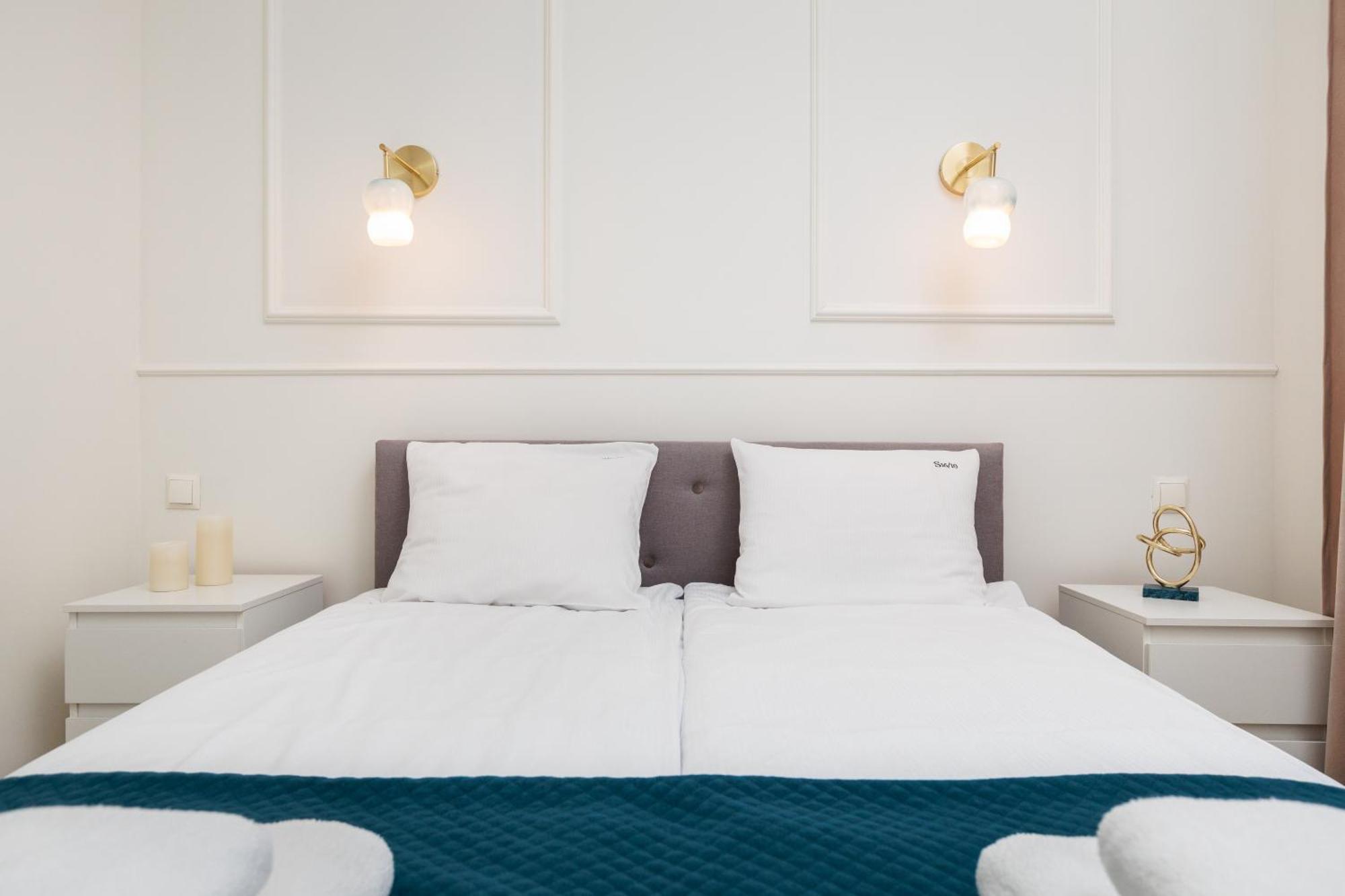 Atrium - Old Town Luxury - By Upstairs *