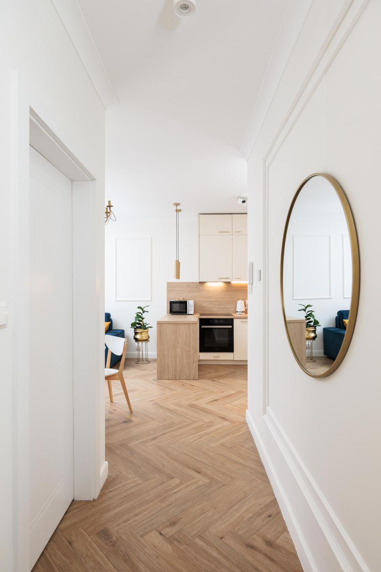 Atrium - Old Town Luxury - By Upstairs